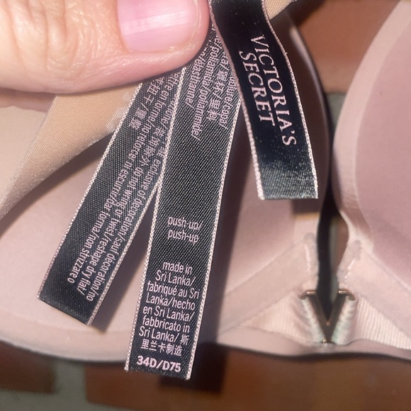 Victoria’s Secret 34D push-up bra worn once adjustable padded v front gold detai - Picture 6 of 9